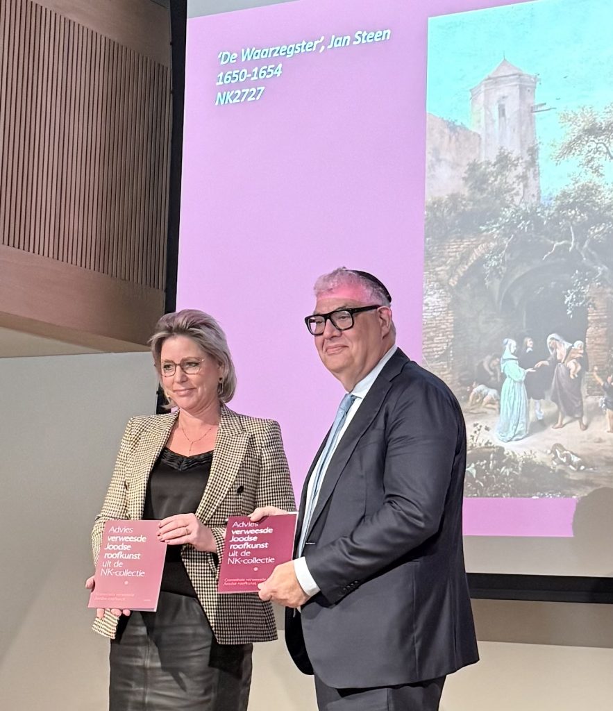 CJO-voorzitter Chanan Hertzberger en Minister van OCW, Rianne Letschert