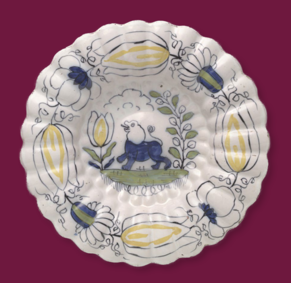 Plooischotel, maker onbekend,
1700-1749, aardewerk, glazuur, 35 cm.
Inventarisnummer: NK325-A en -B