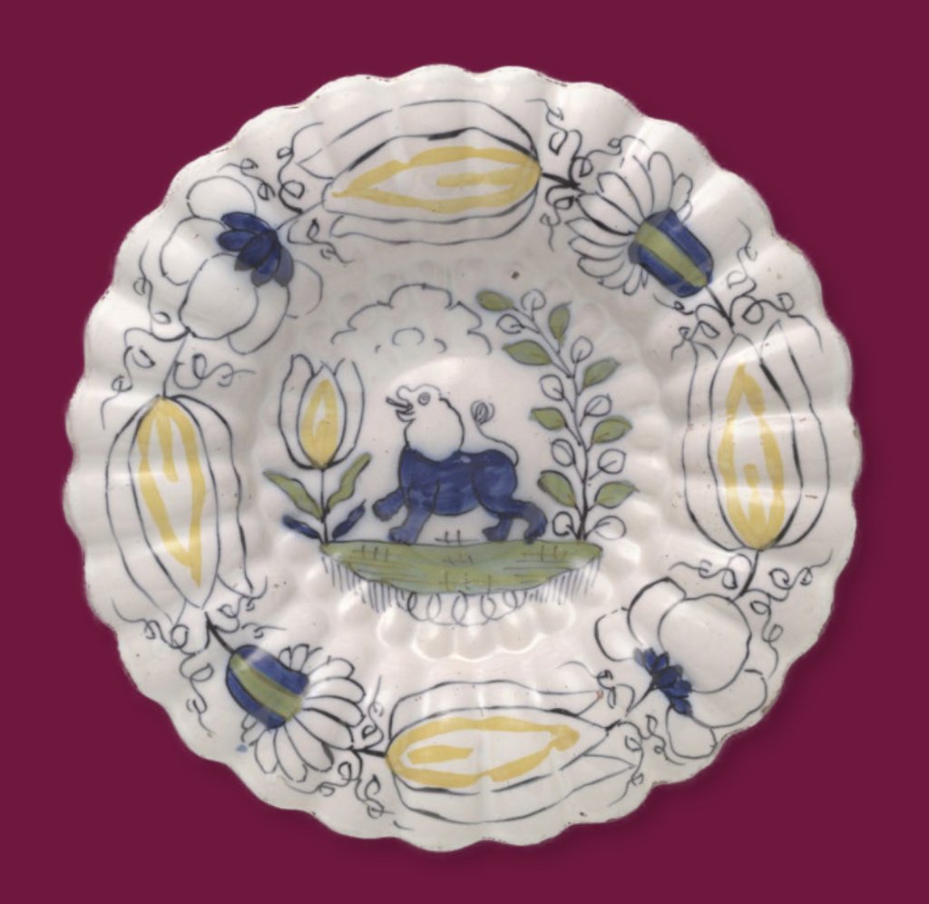 Plooischotel, maker onbekend,
1700-1749, aardewerk, glazuur, 35 cm.
Inventarisnummer: NK325-A en -B